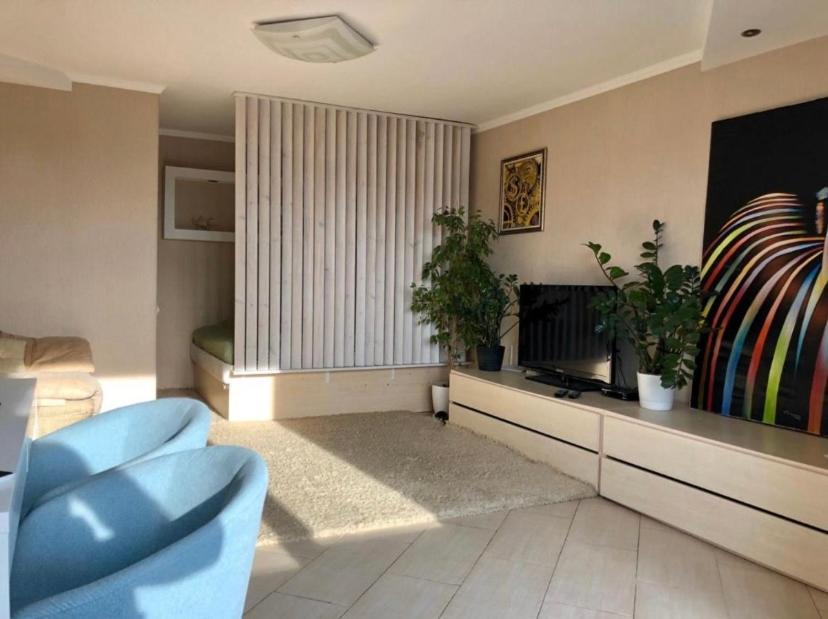 Apartment In The Center Cherkasy Ngoại thất bức ảnh