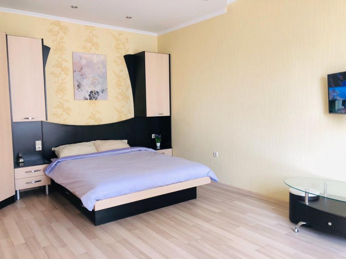 Apartment In The Center Cherkasy Ngoại thất bức ảnh